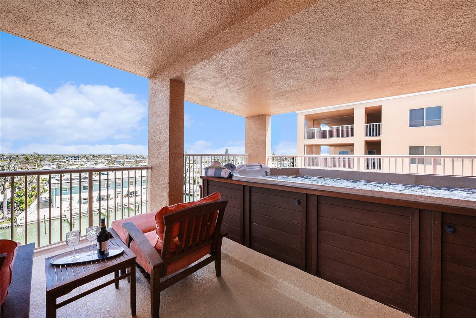 11525 GULF BLVD #401, TREASURE ISLAND, FL, 33706