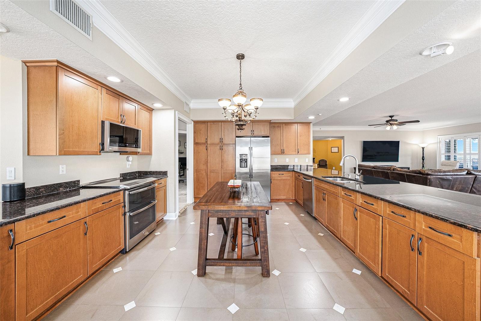 11525 GULF BLVD #401, TREASURE ISLAND, FL, 33706