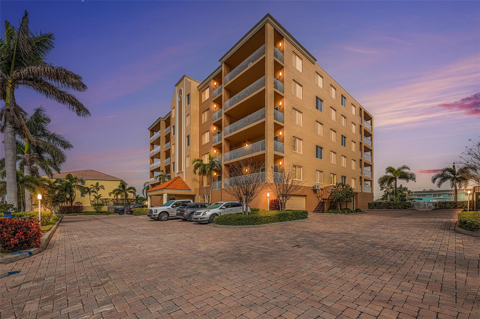 11525 GULF BLVD #401, TREASURE ISLAND, FL, 33706