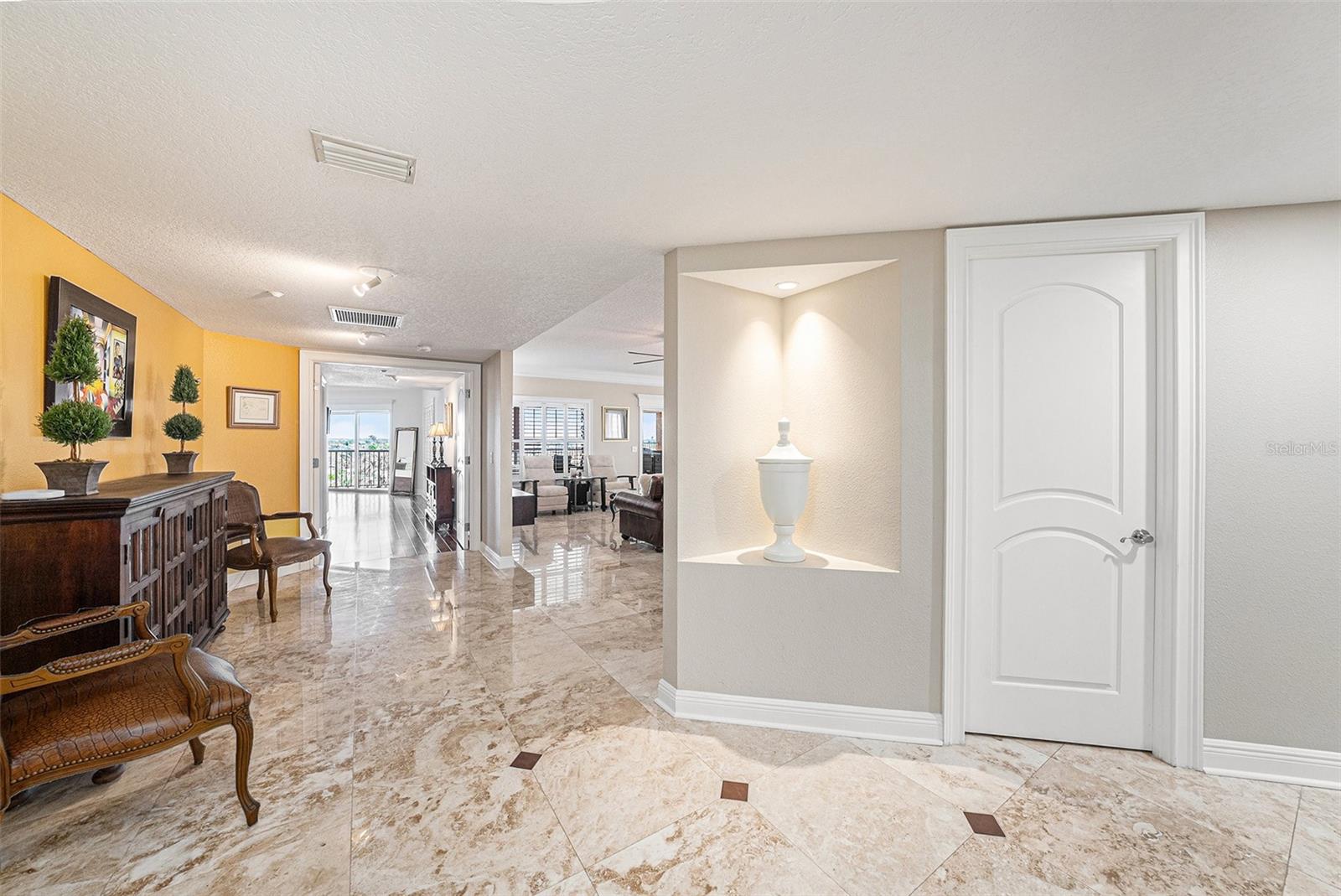 11525 GULF BLVD #401, TREASURE ISLAND, FL, 33706