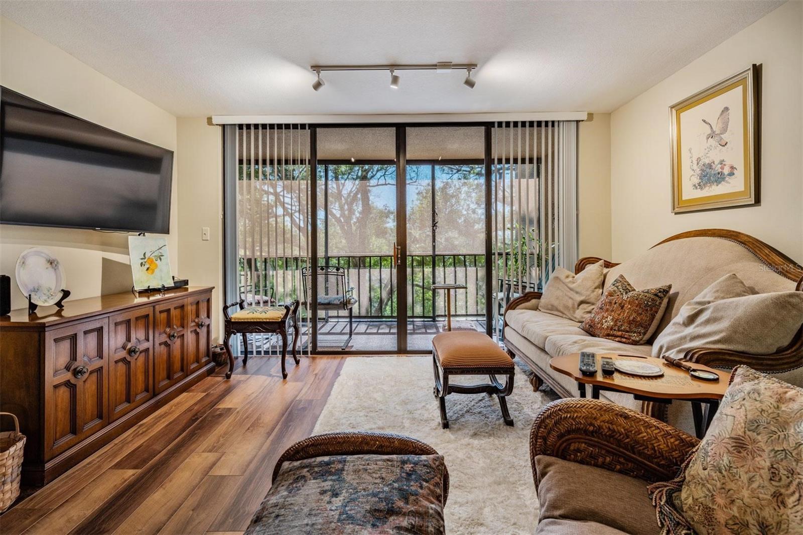 3076 EASTLAND BLVD #305, CLEARWATER, FL, 33761