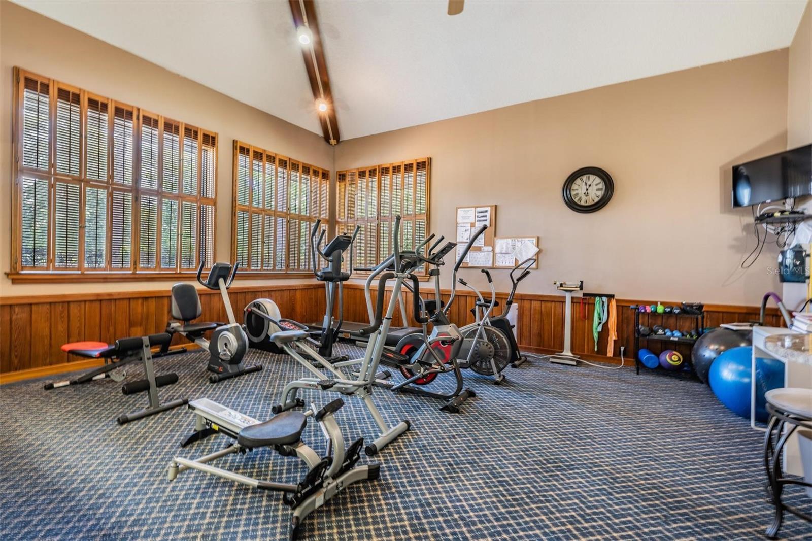 3076 EASTLAND BLVD #305, CLEARWATER, FL, 33761