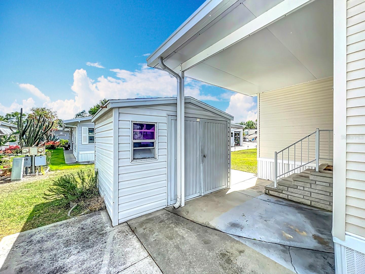 TB8363710 Property Photo