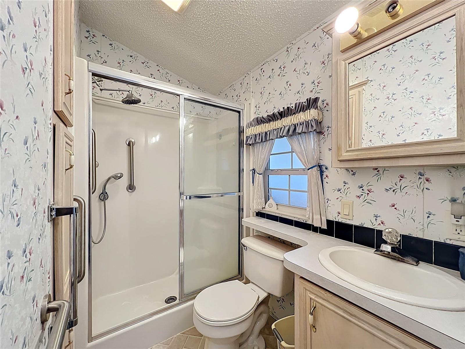 TB8363710 Property Photo