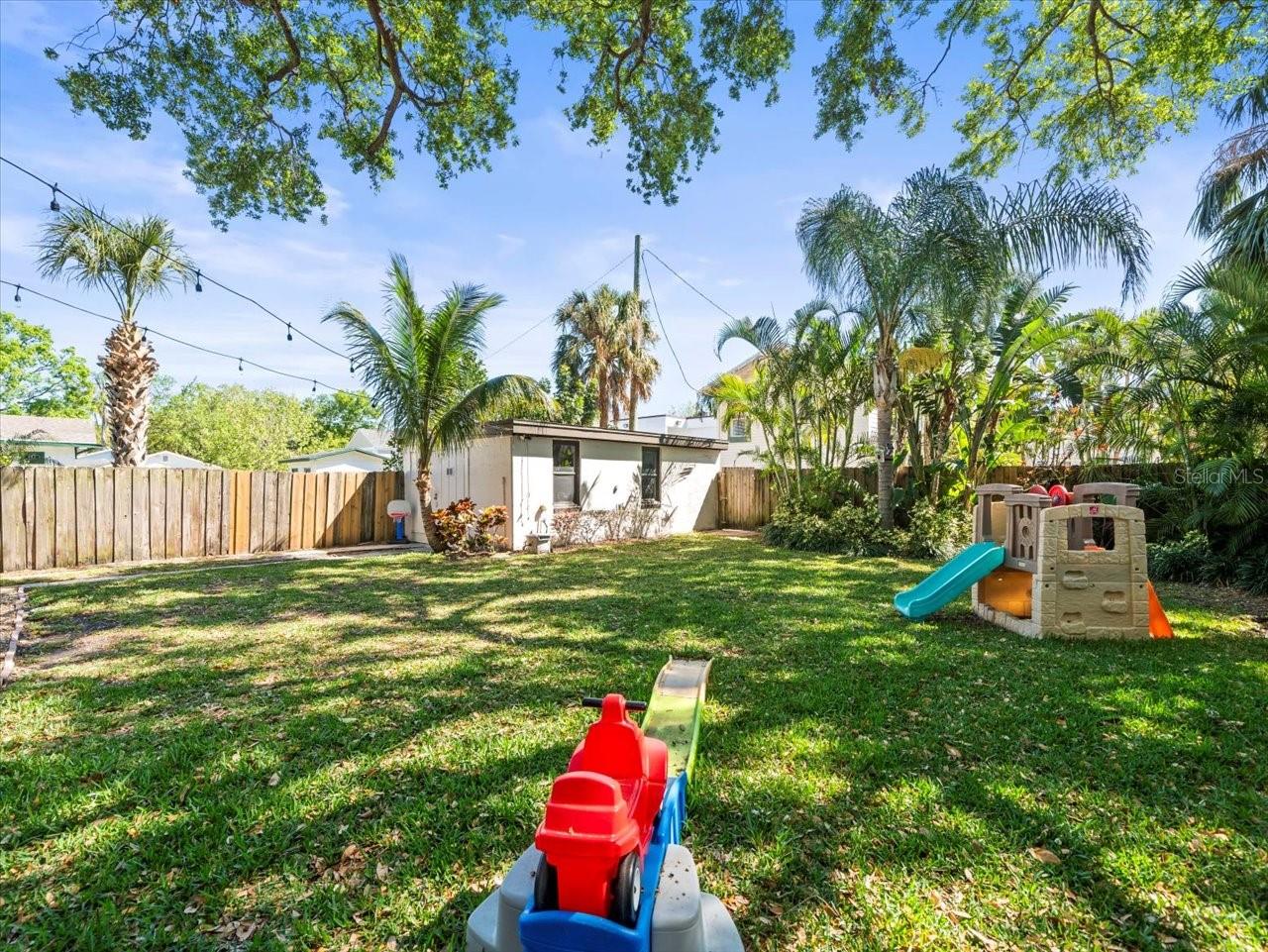 208 S BUNGALOW PARK AVE, TAMPA, FL, 33609