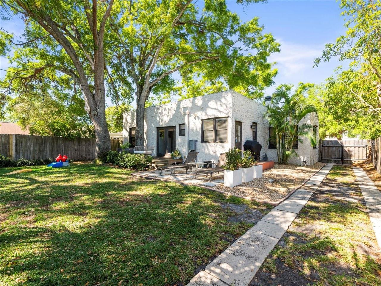 208 S BUNGALOW PARK AVE, TAMPA, FL, 33609