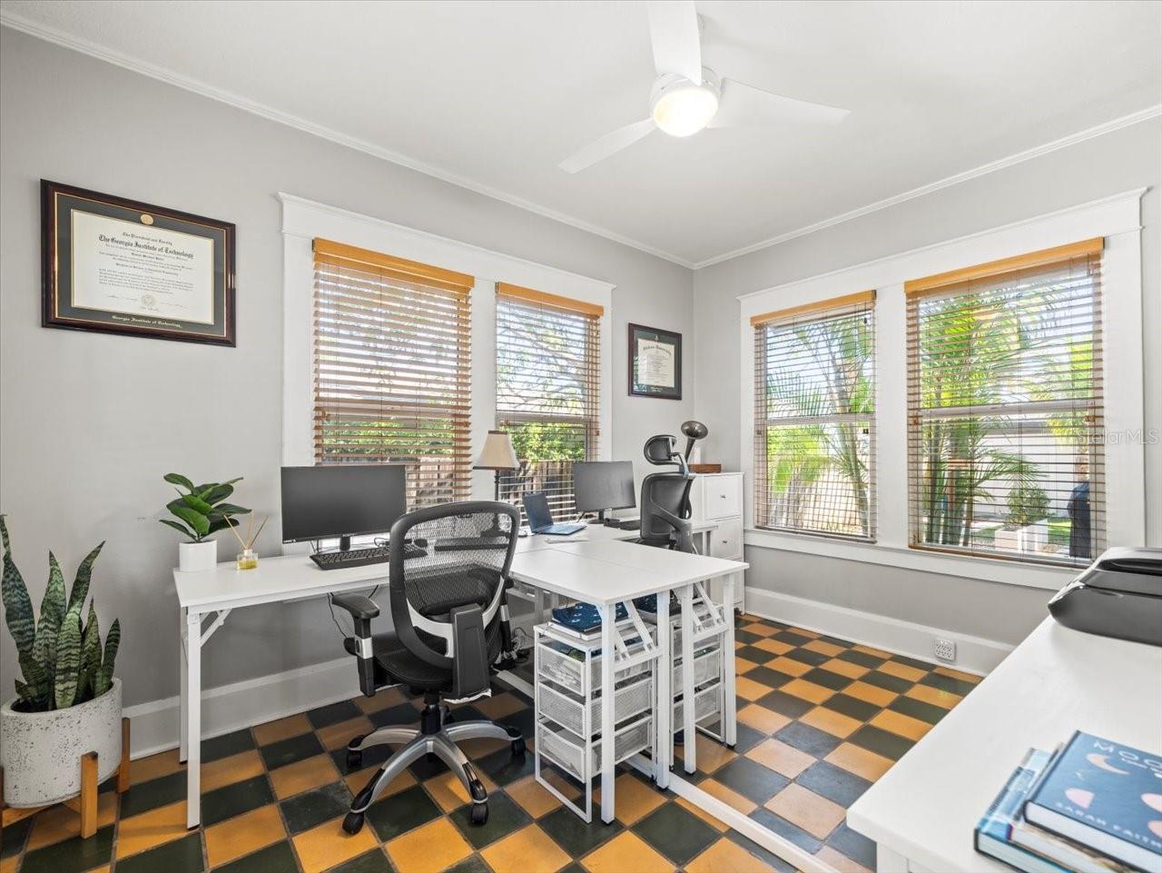 208 S BUNGALOW PARK AVE, TAMPA, FL, 33609