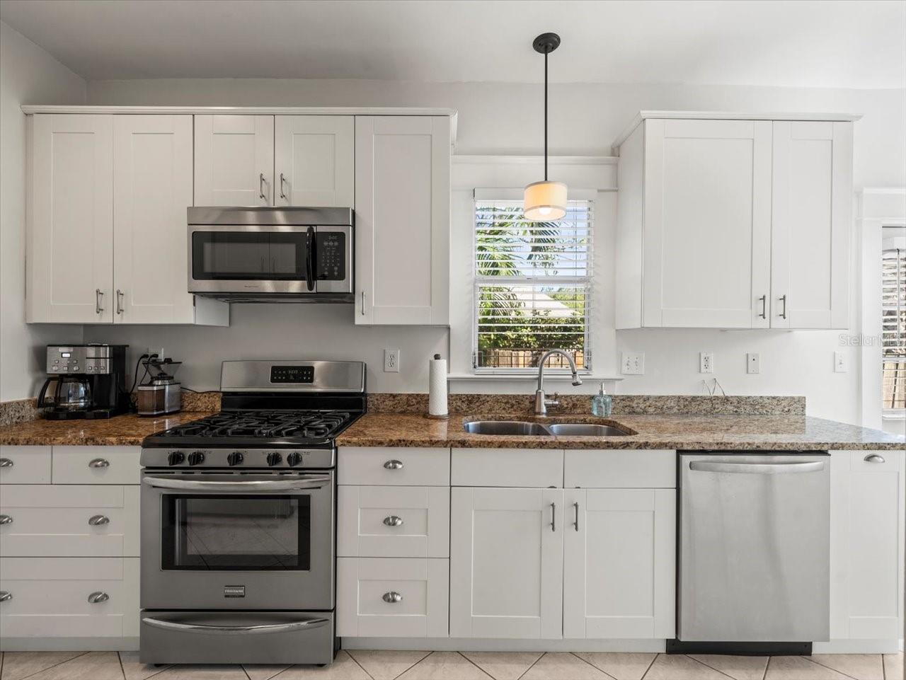 208 S BUNGALOW PARK AVE, TAMPA, FL, 33609