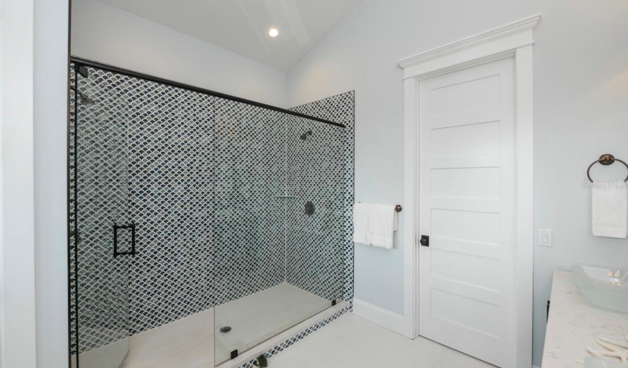 421 SPRING AVE, ANNA MARIA, FL, 34216