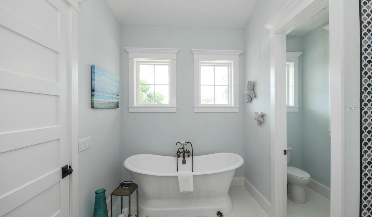 421 SPRING AVE, ANNA MARIA, FL, 34216