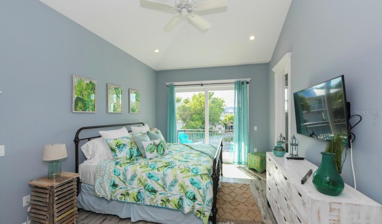 421 SPRING AVE, ANNA MARIA, FL, 34216
