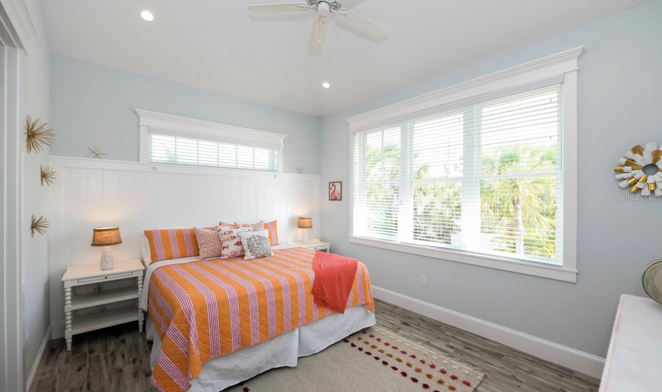 421 SPRING AVE, ANNA MARIA, FL, 34216