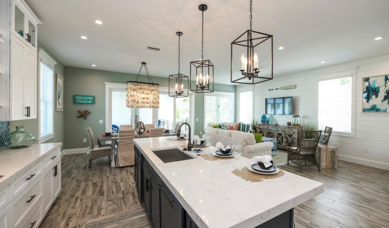 421 SPRING AVE, ANNA MARIA, FL, 34216