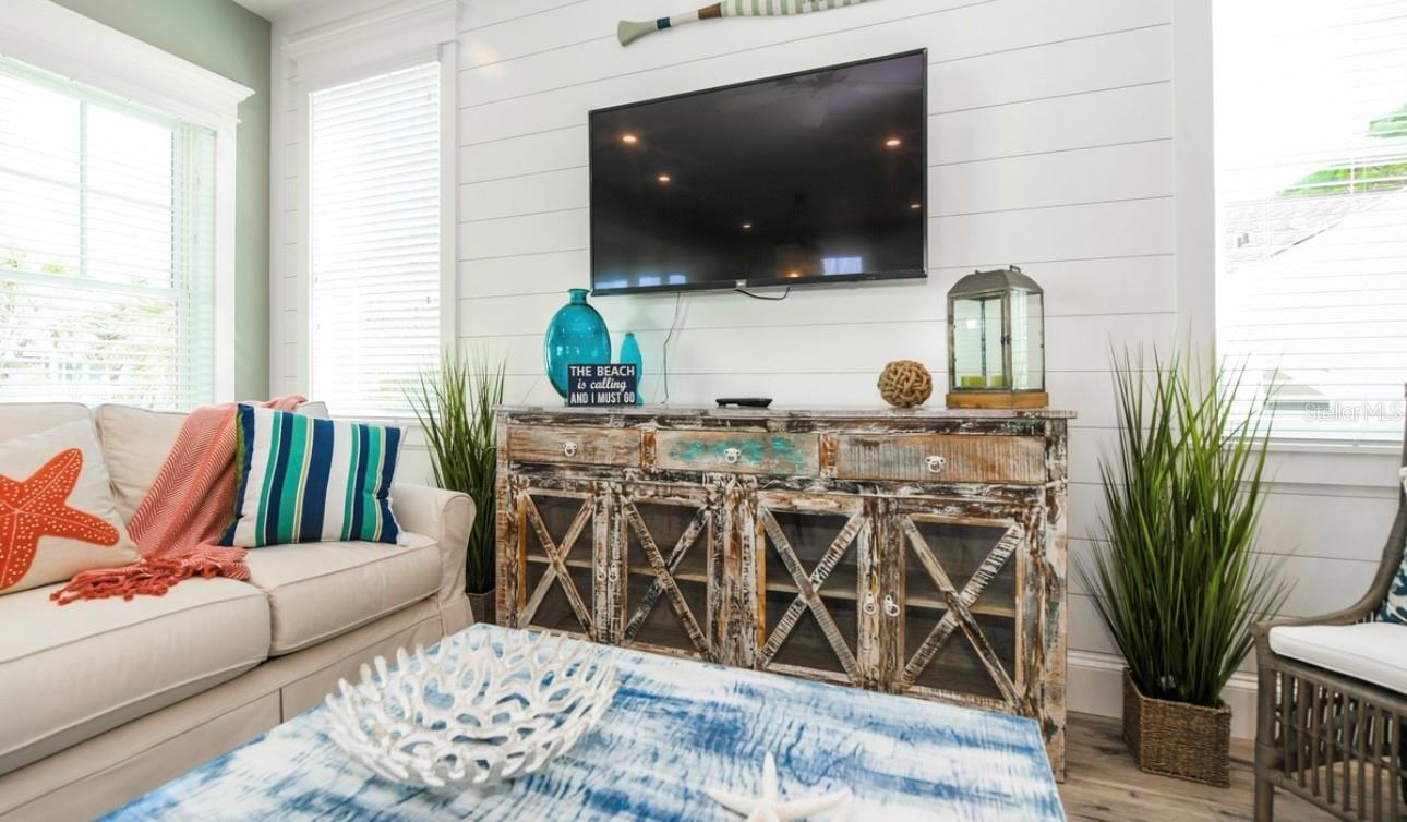 421 SPRING AVE, ANNA MARIA, FL, 34216