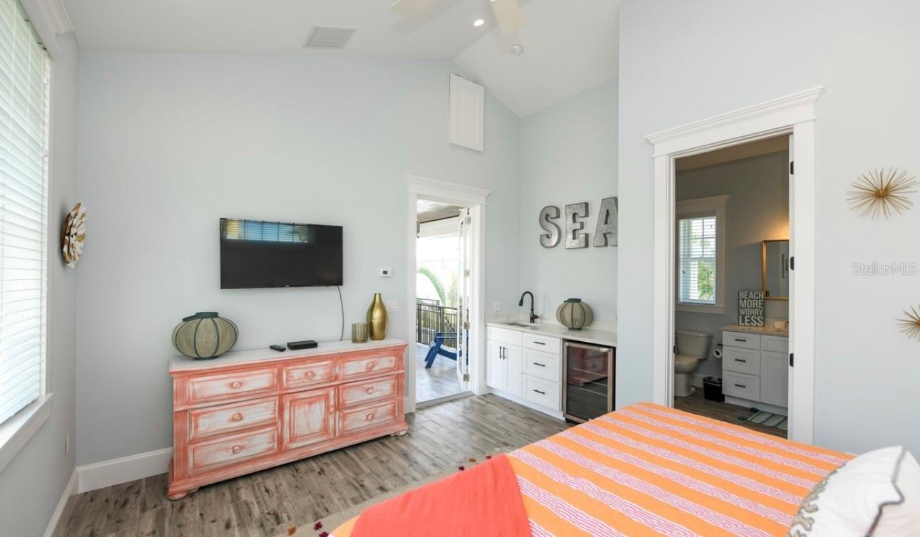 421 SPRING AVE, ANNA MARIA, FL, 34216