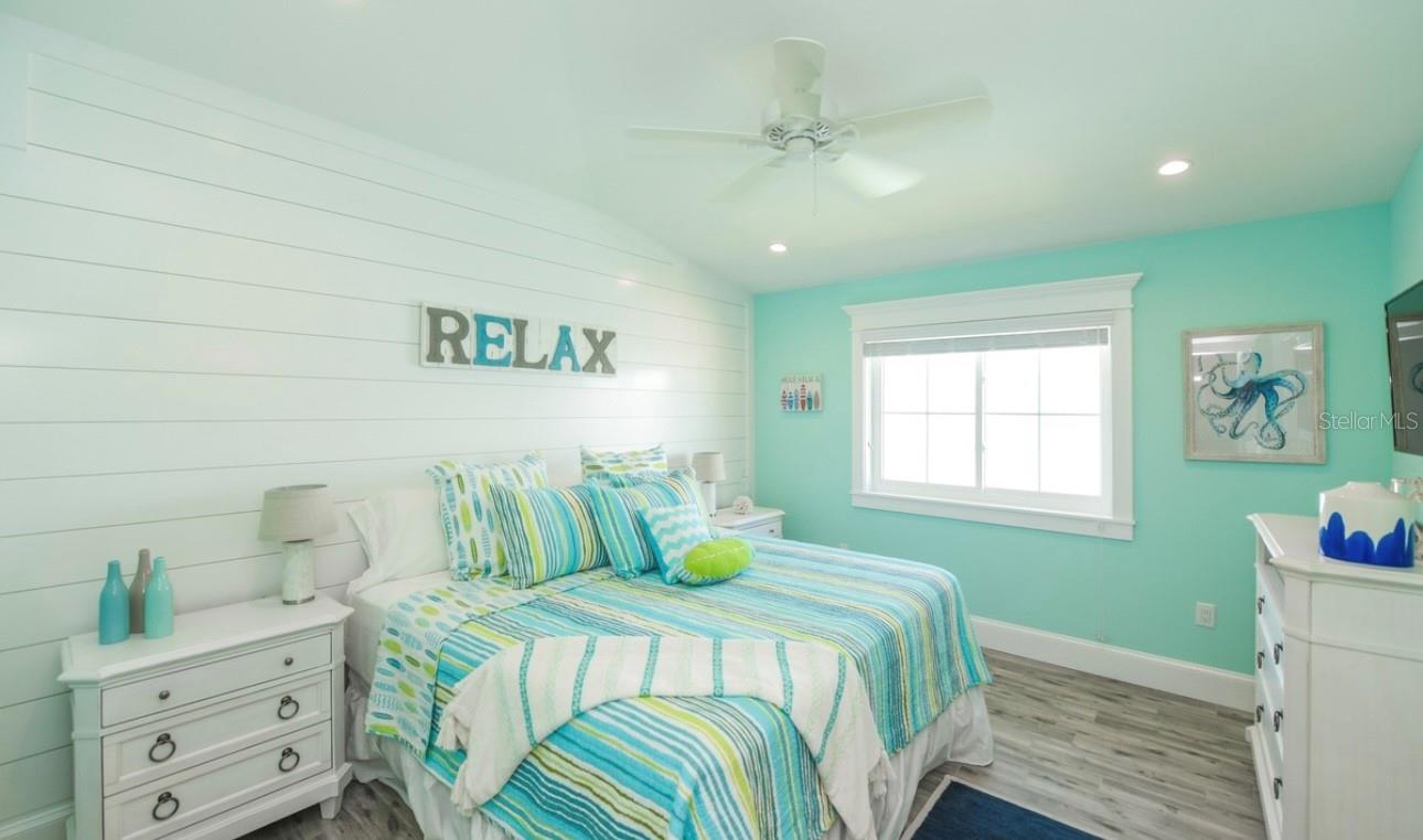 421 SPRING AVE, ANNA MARIA, FL, 34216