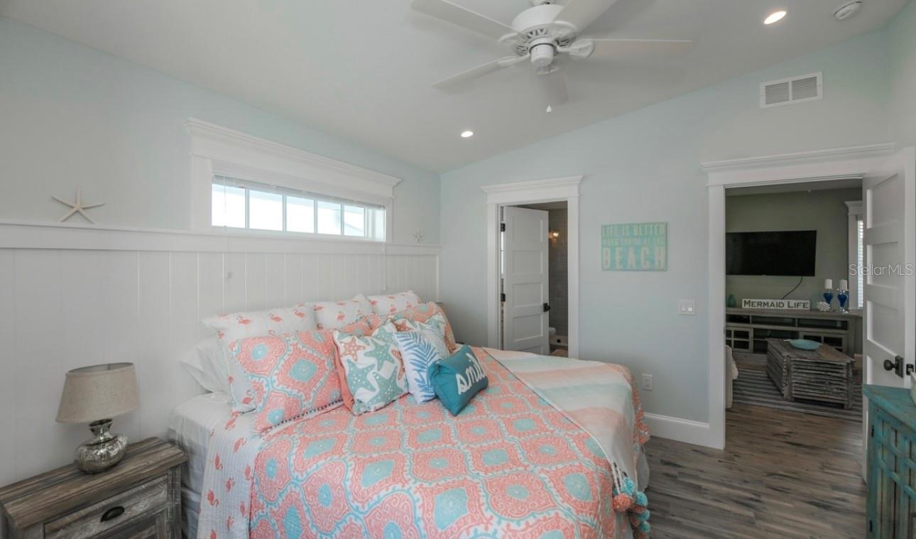 421 SPRING AVE, ANNA MARIA, FL, 34216