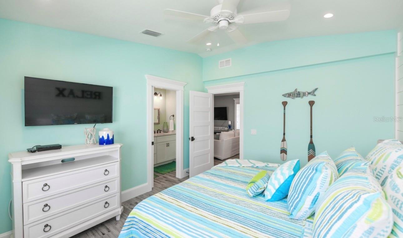 421 SPRING AVE, ANNA MARIA, FL, 34216