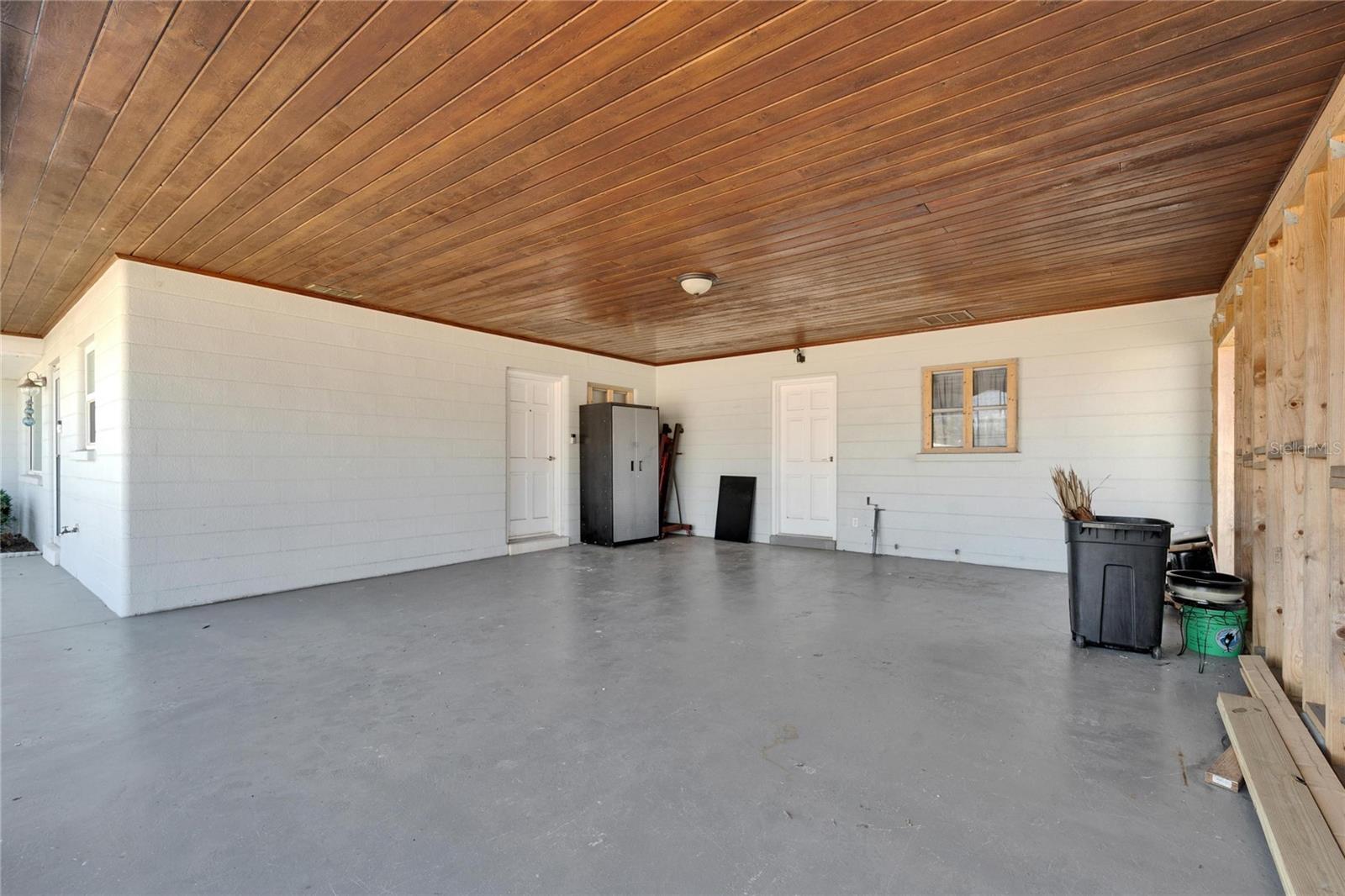 810 BLUE HERON BLVD, RUSKIN, FL, 33570