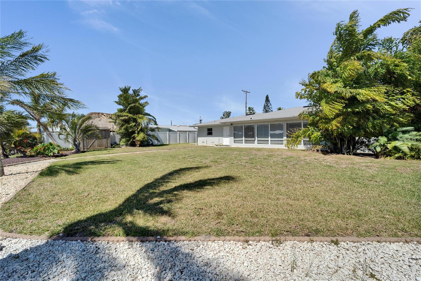 810 BLUE HERON BLVD, RUSKIN, FL, 33570