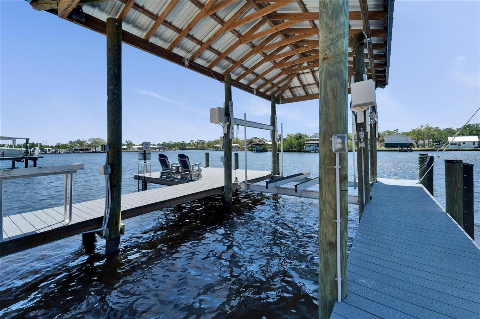 810 BLUE HERON BLVD, RUSKIN, FL, 33570