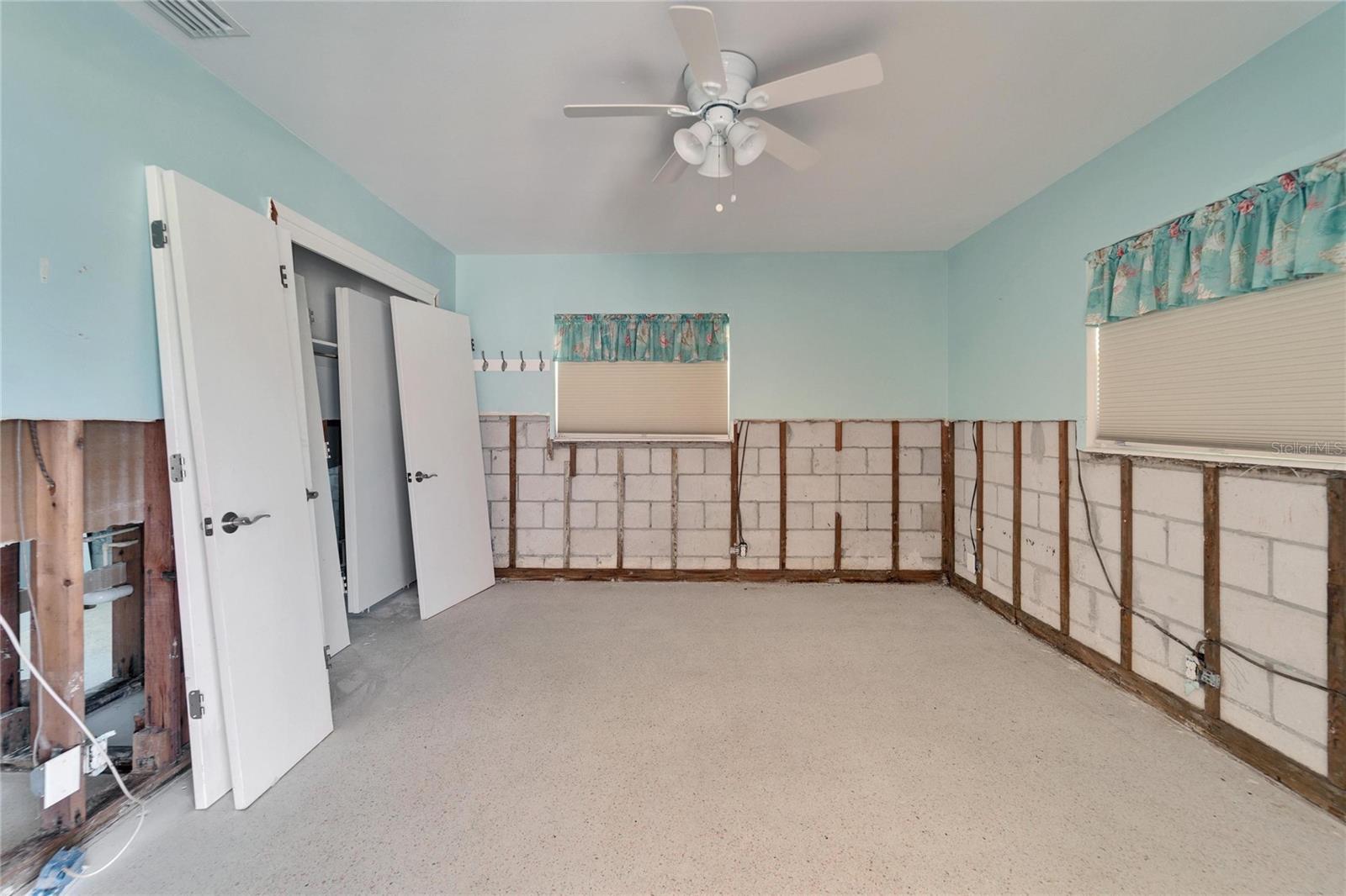 810 BLUE HERON BLVD, RUSKIN, FL, 33570