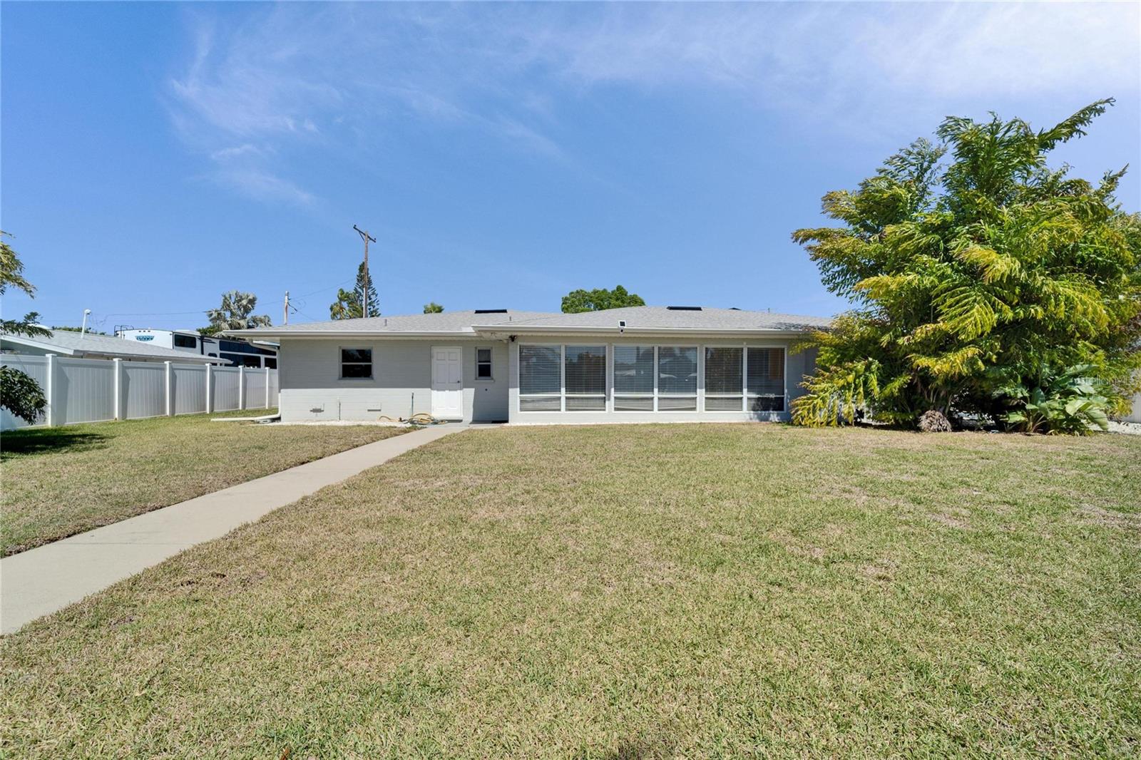 810 BLUE HERON BLVD, RUSKIN, FL, 33570