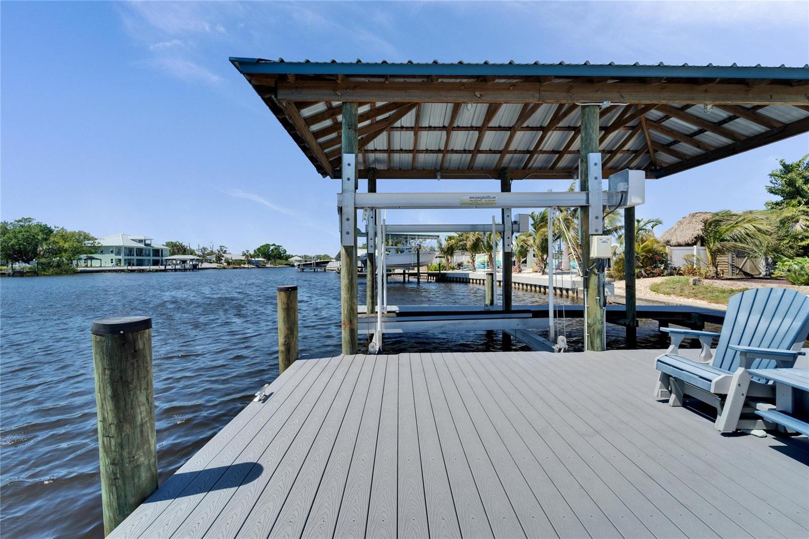810 BLUE HERON BLVD, RUSKIN, FL, 33570