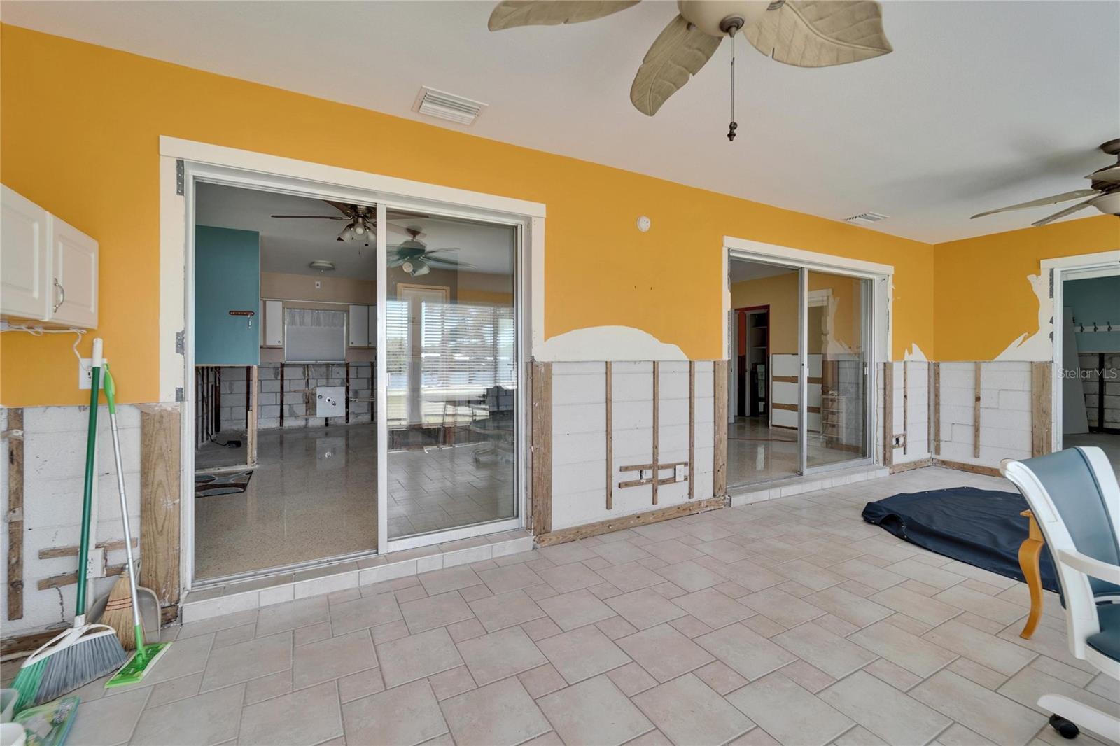 810 BLUE HERON BLVD, RUSKIN, FL, 33570