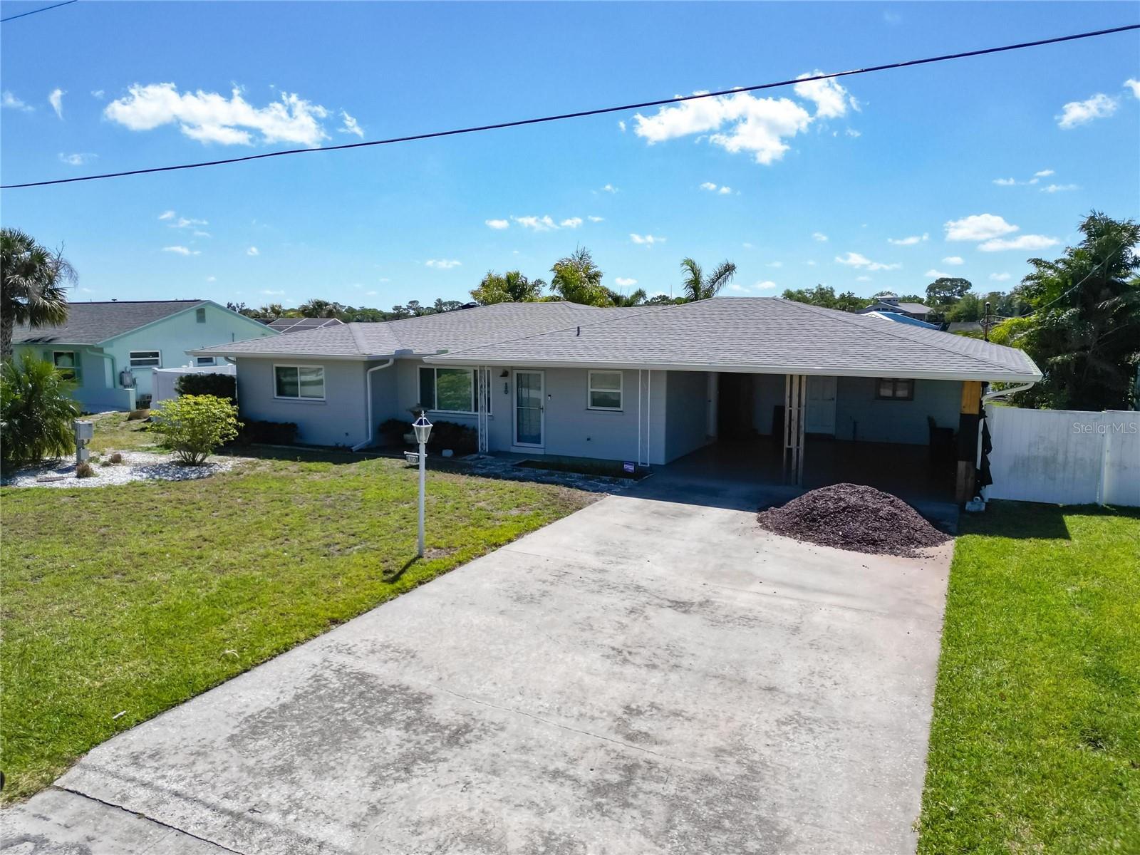 810 BLUE HERON BLVD, RUSKIN, FL, 33570