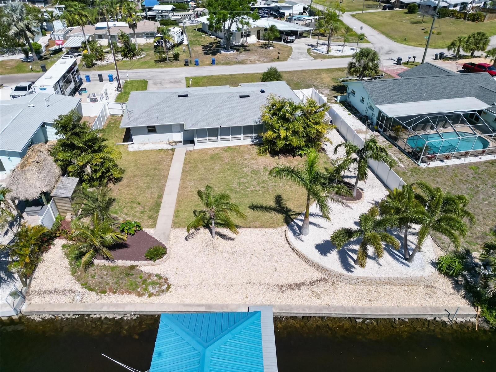 810 BLUE HERON BLVD, RUSKIN, FL, 33570