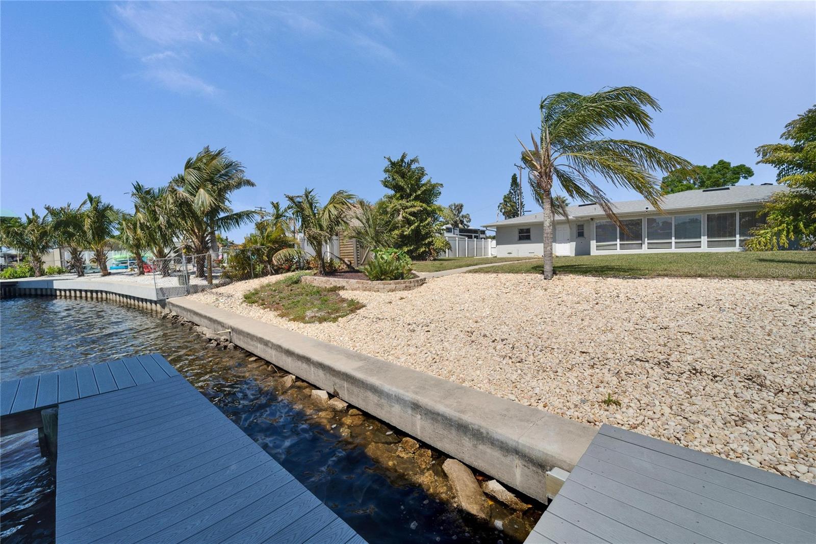 810 BLUE HERON BLVD, RUSKIN, FL, 33570