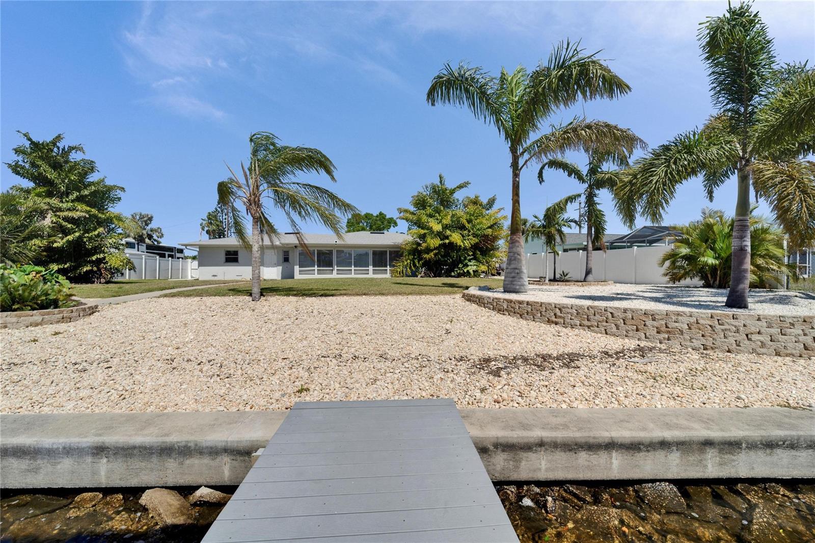 810 BLUE HERON BLVD, RUSKIN, FL, 33570
