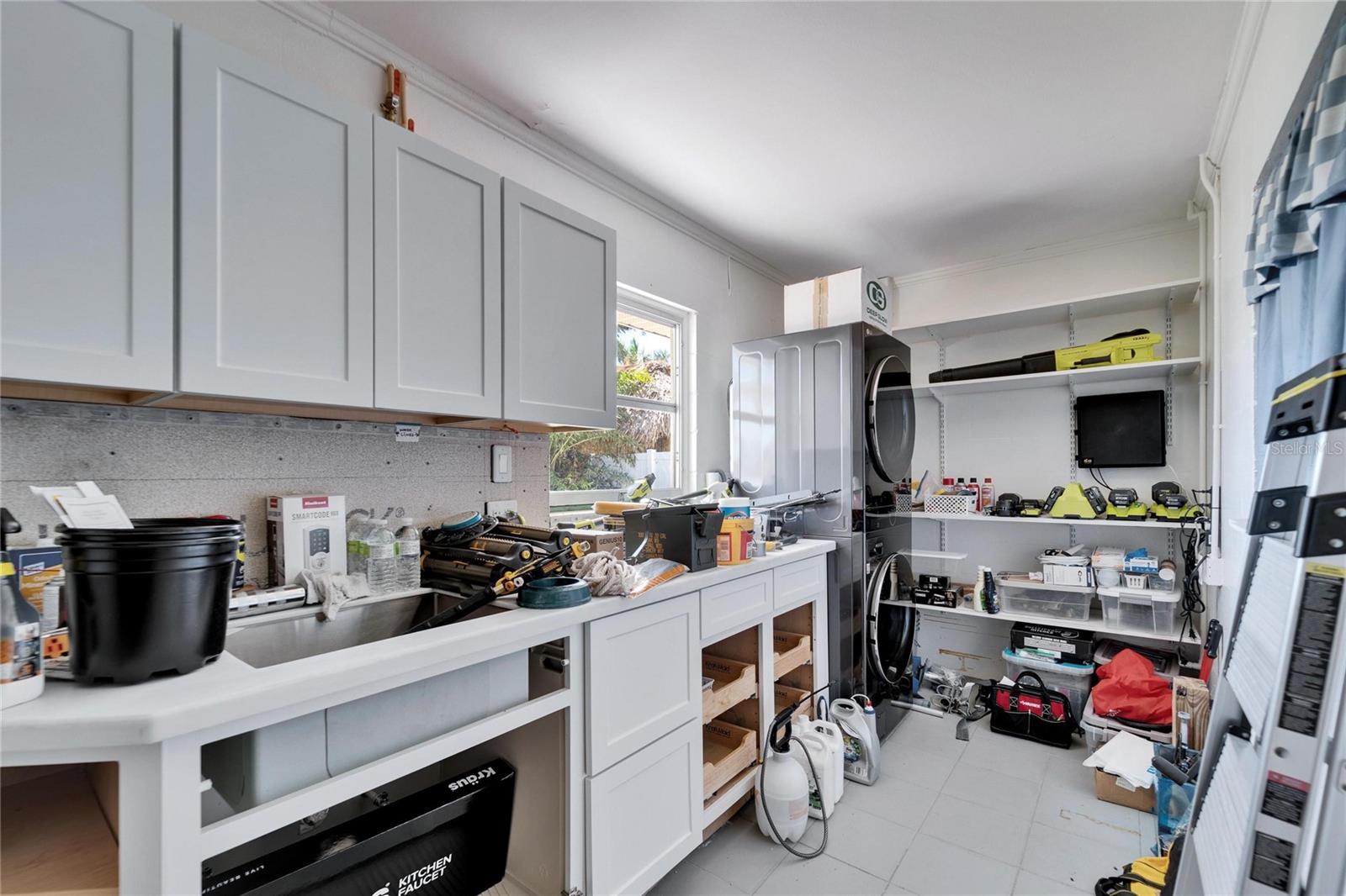 810 BLUE HERON BLVD, RUSKIN, FL, 33570