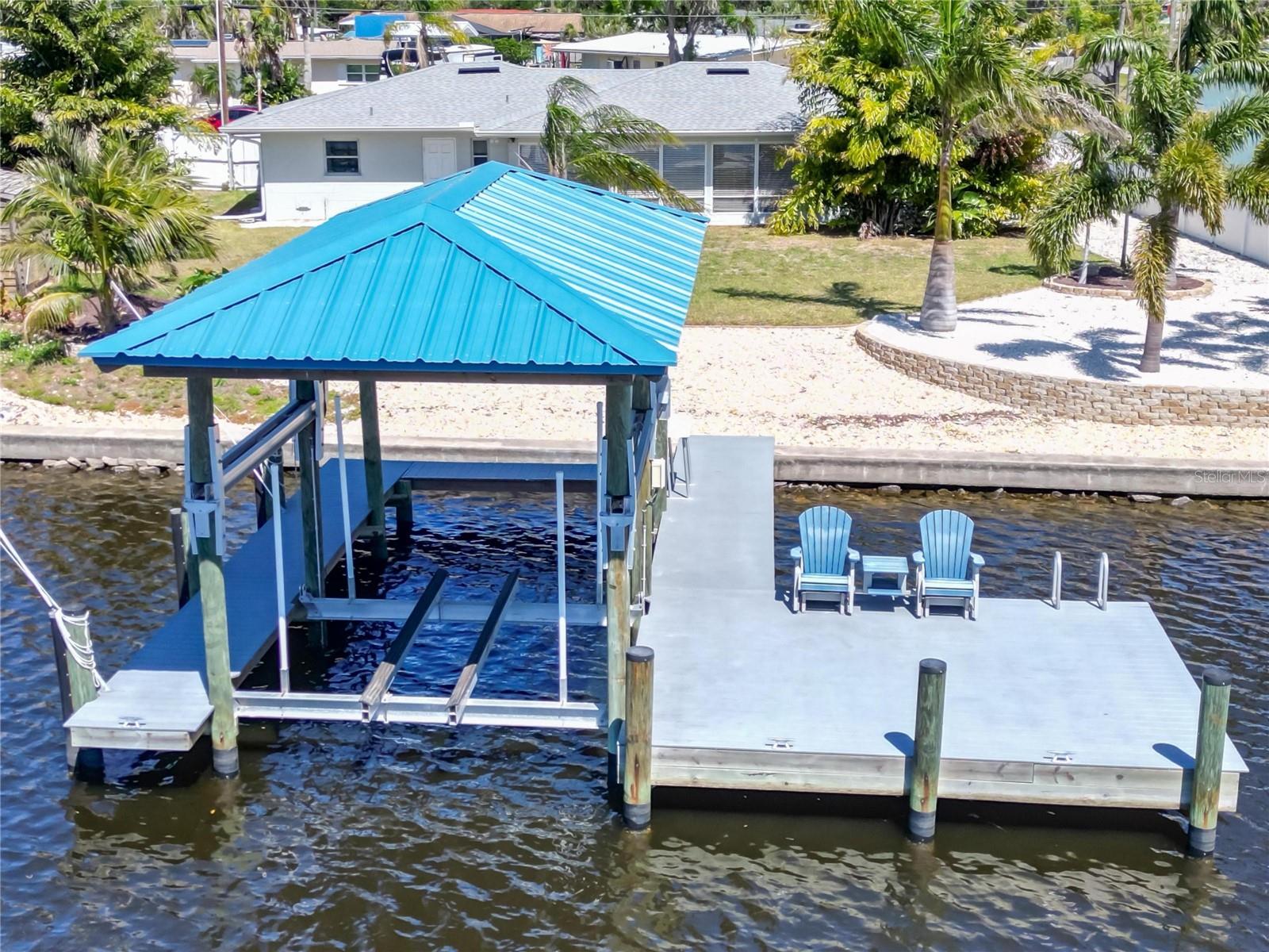 810 BLUE HERON BLVD, RUSKIN, FL, 33570