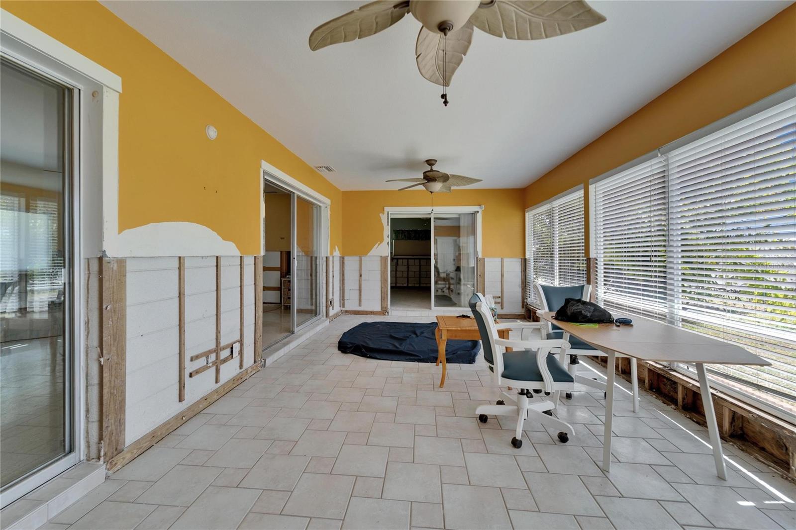 810 BLUE HERON BLVD, RUSKIN, FL, 33570