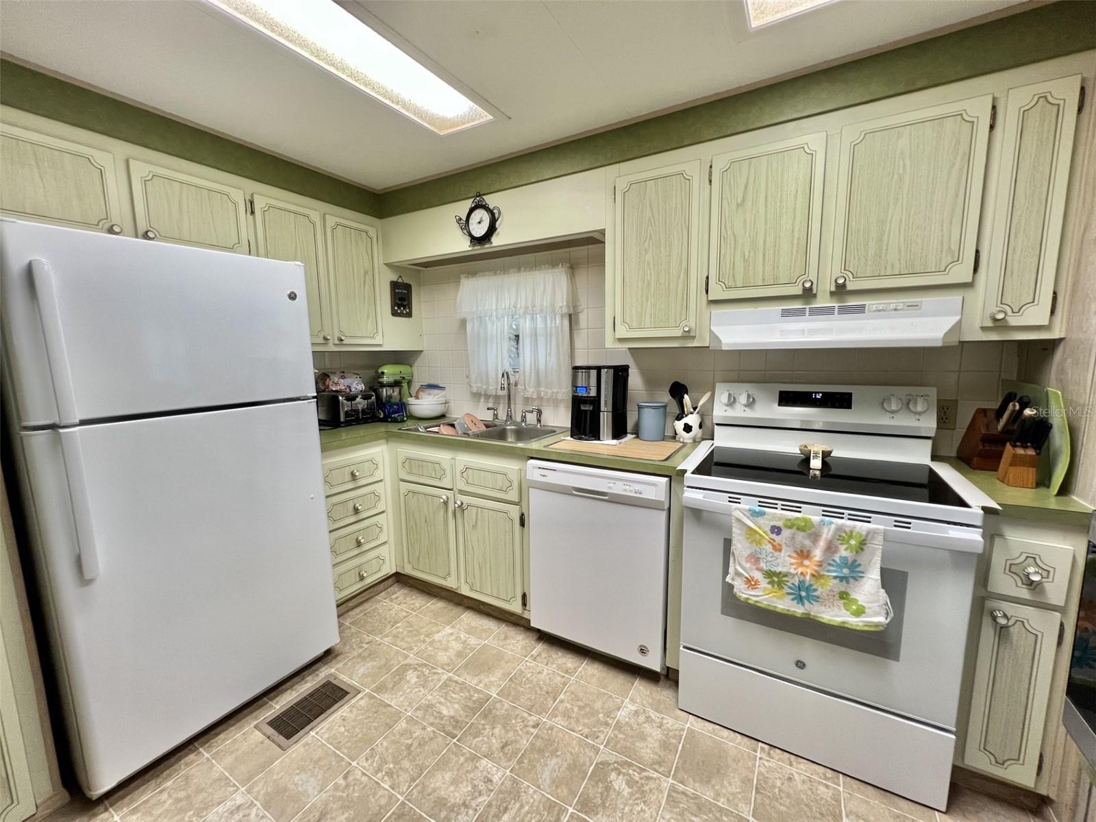 111 AZALEA TRL, LEESBURG, FL, 34748