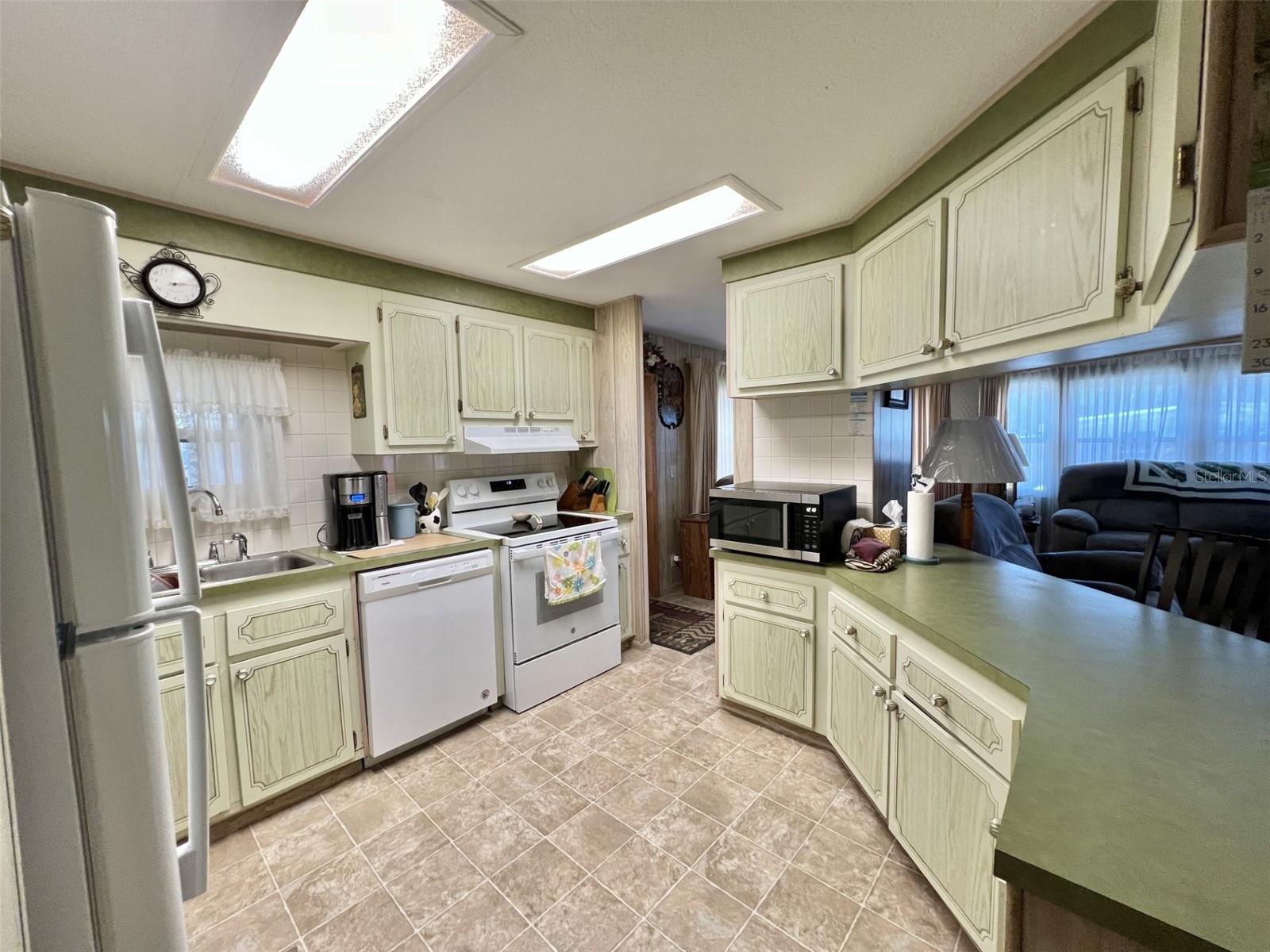 111 AZALEA TRL, LEESBURG, FL, 34748