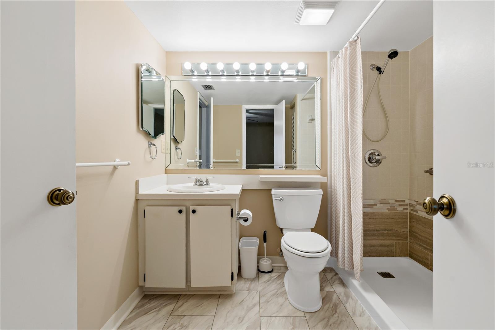 1737 PINE RIDGE WAY W #B-1, PALM HARBOR, FL, 34684
