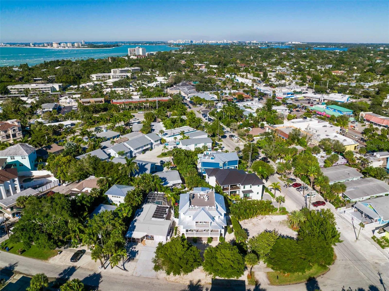 141 AVENIDA VENECCIA, SARASOTA, FL, 34242