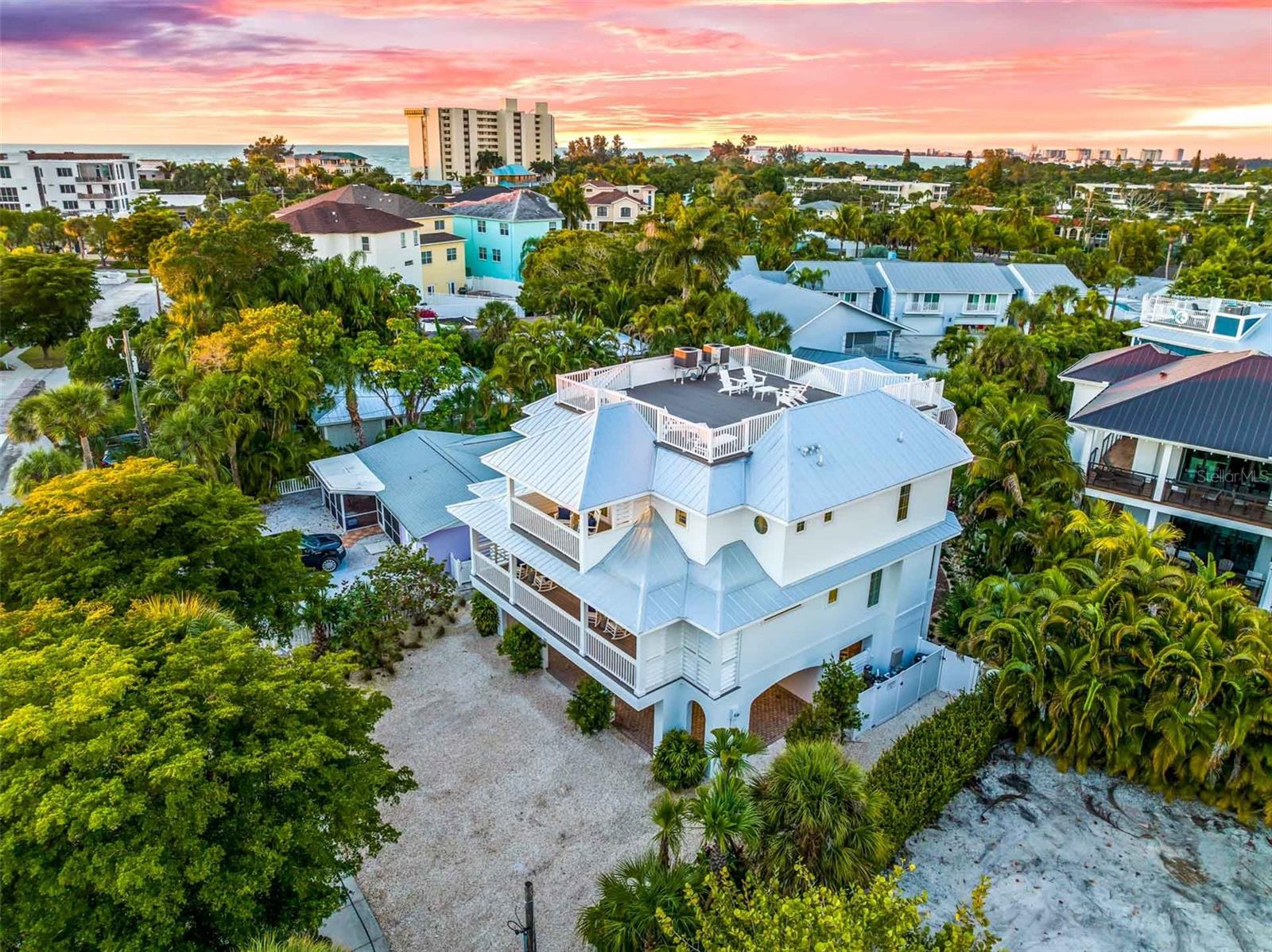 141 AVENIDA VENECCIA, SARASOTA, FL, 34242