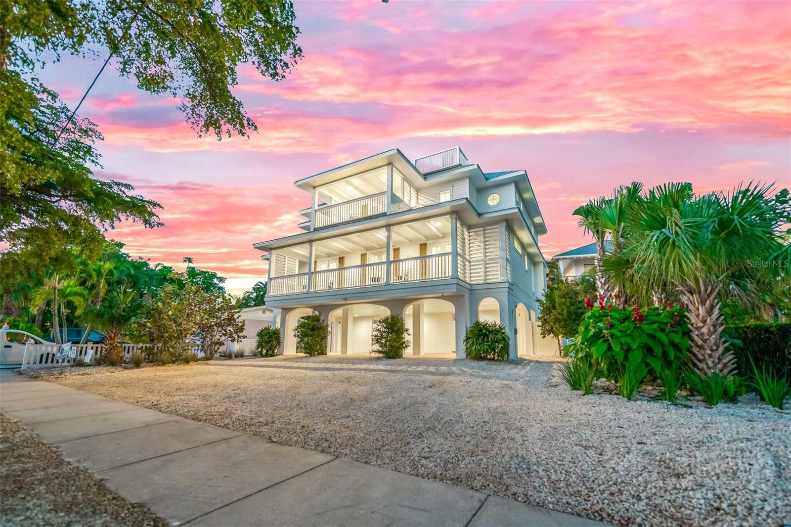 141 AVENIDA VENECCIA, SARASOTA, FL, 34242
