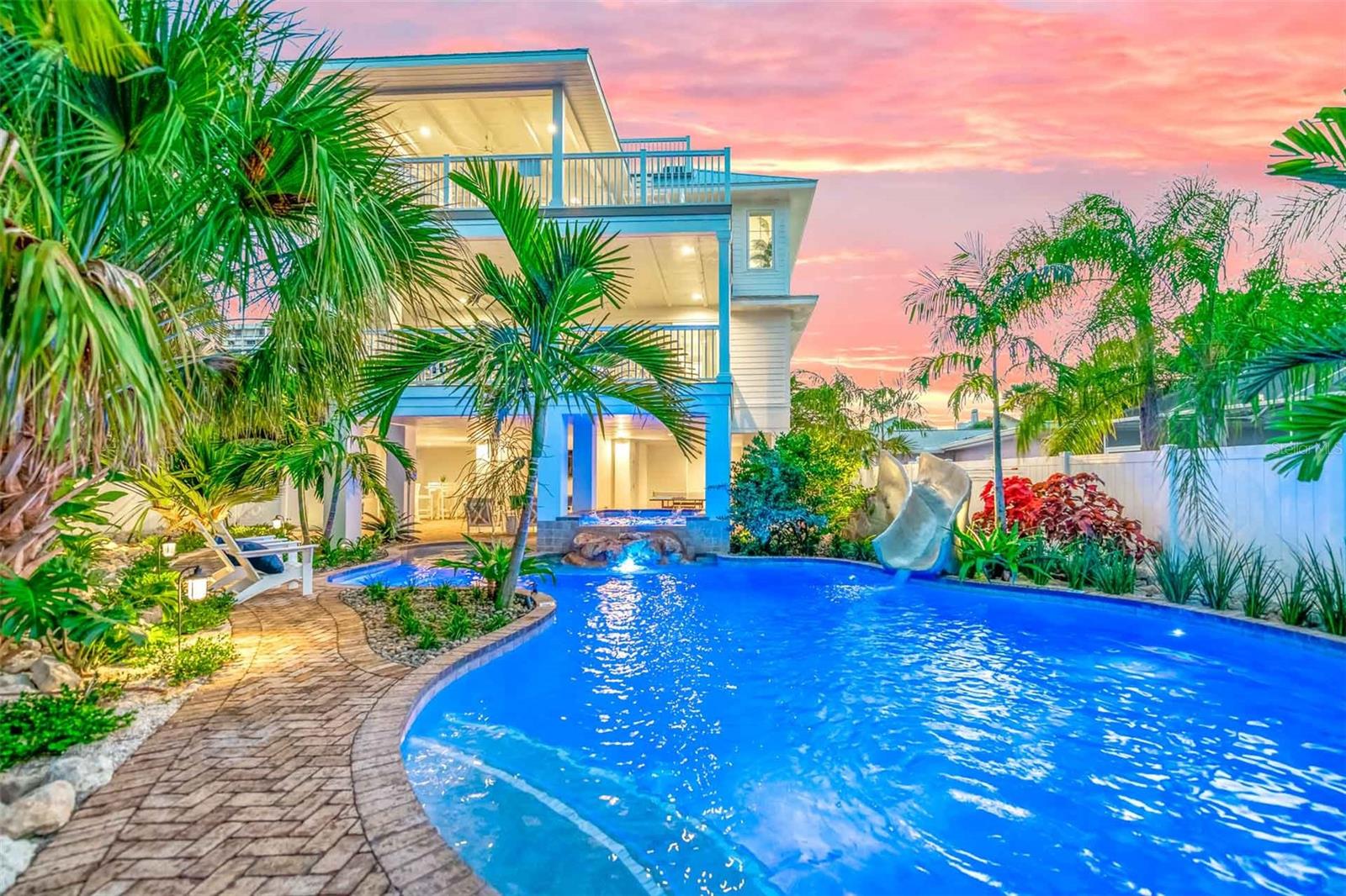 141 AVENIDA VENECCIA, SARASOTA, FL, 34242