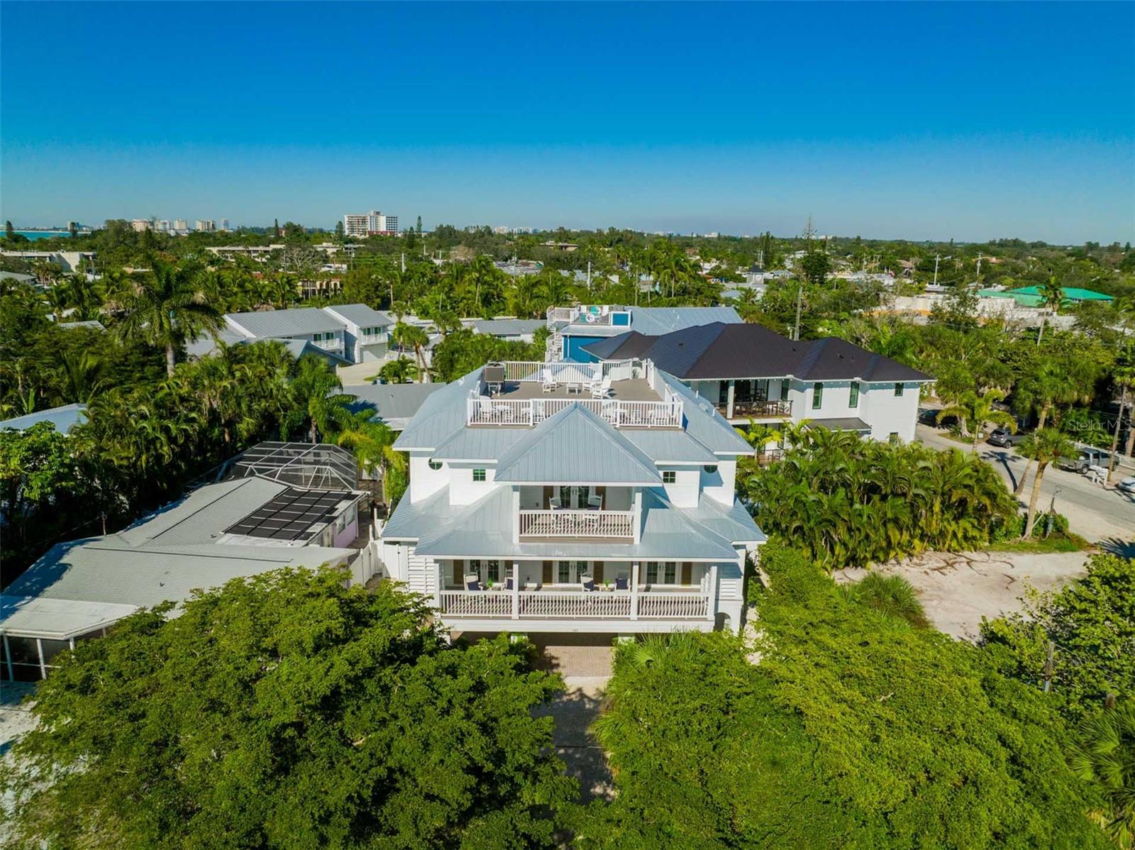 141 AVENIDA VENECCIA, SARASOTA, FL, 34242