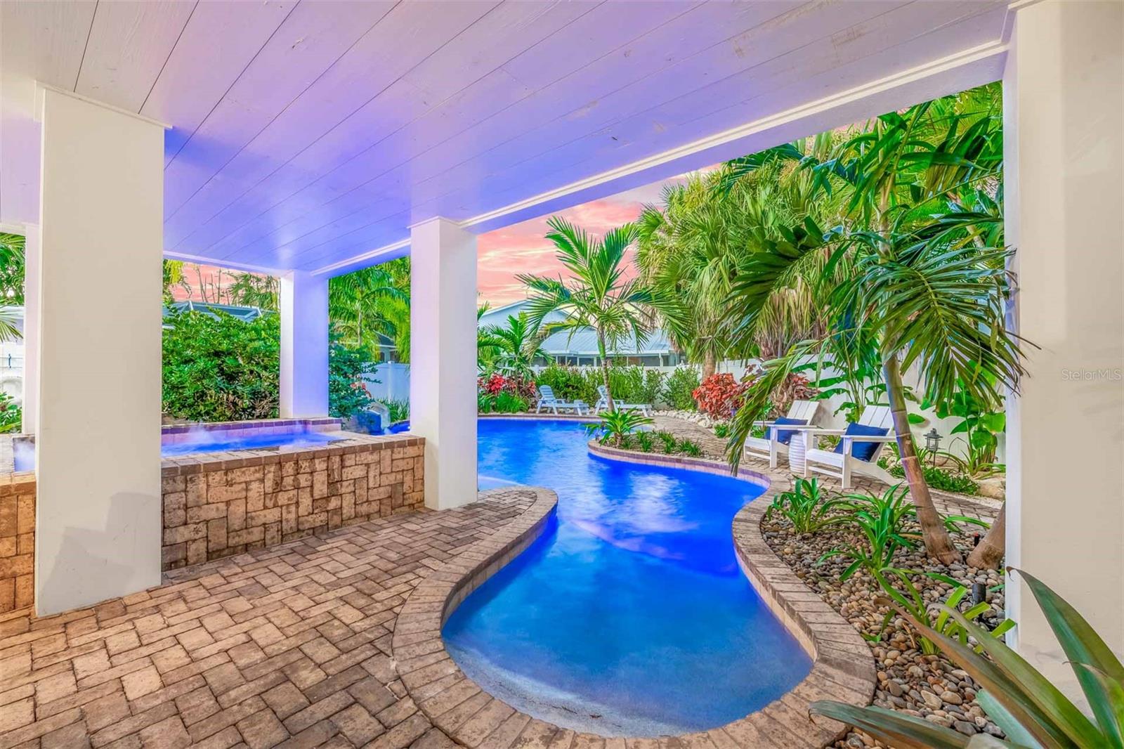 141 AVENIDA VENECCIA, SARASOTA, FL, 34242