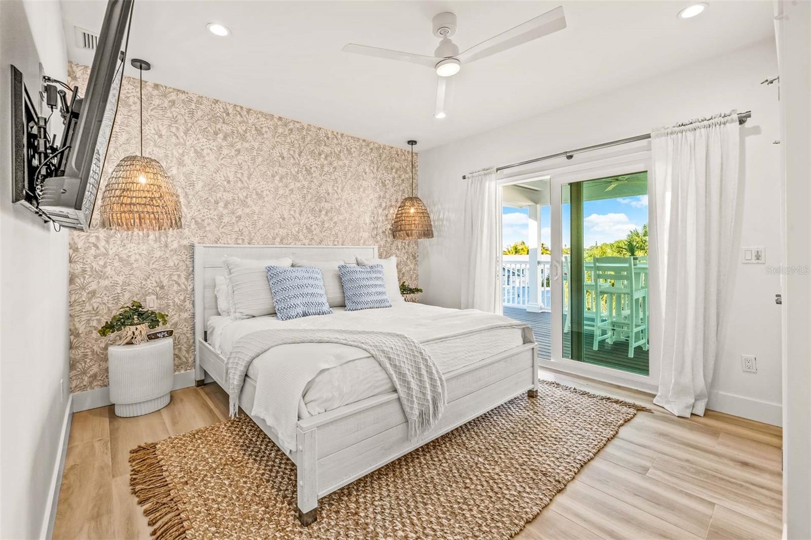 141 AVENIDA VENECCIA, SARASOTA, FL, 34242
