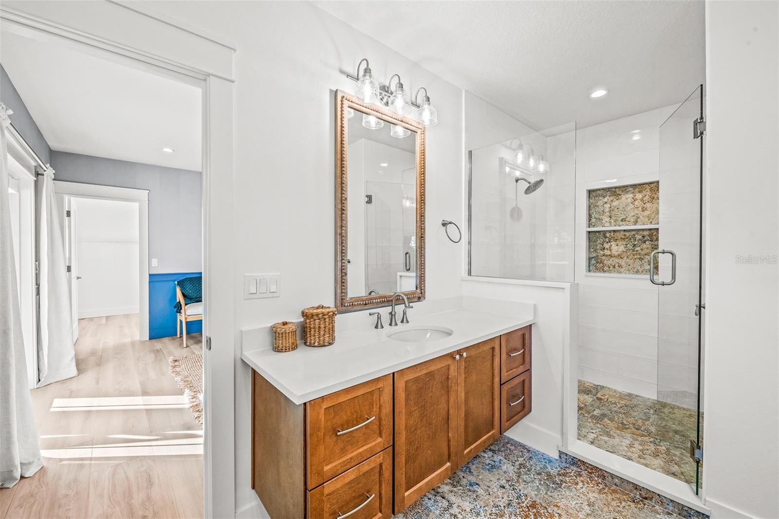 141 AVENIDA VENECCIA, SARASOTA, FL, 34242