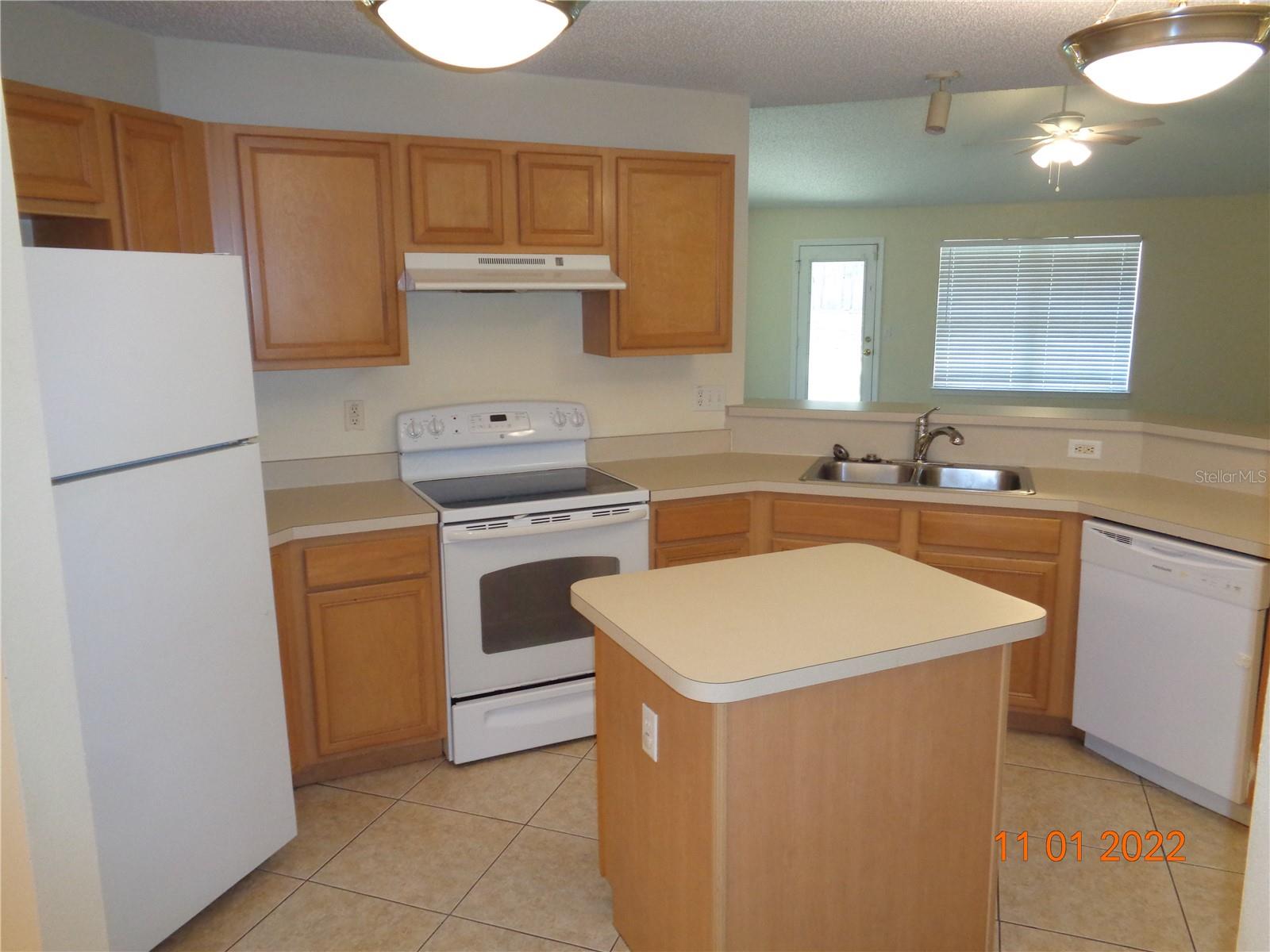 660 TRADEWINDS DR, DELTONA, FL, 32738