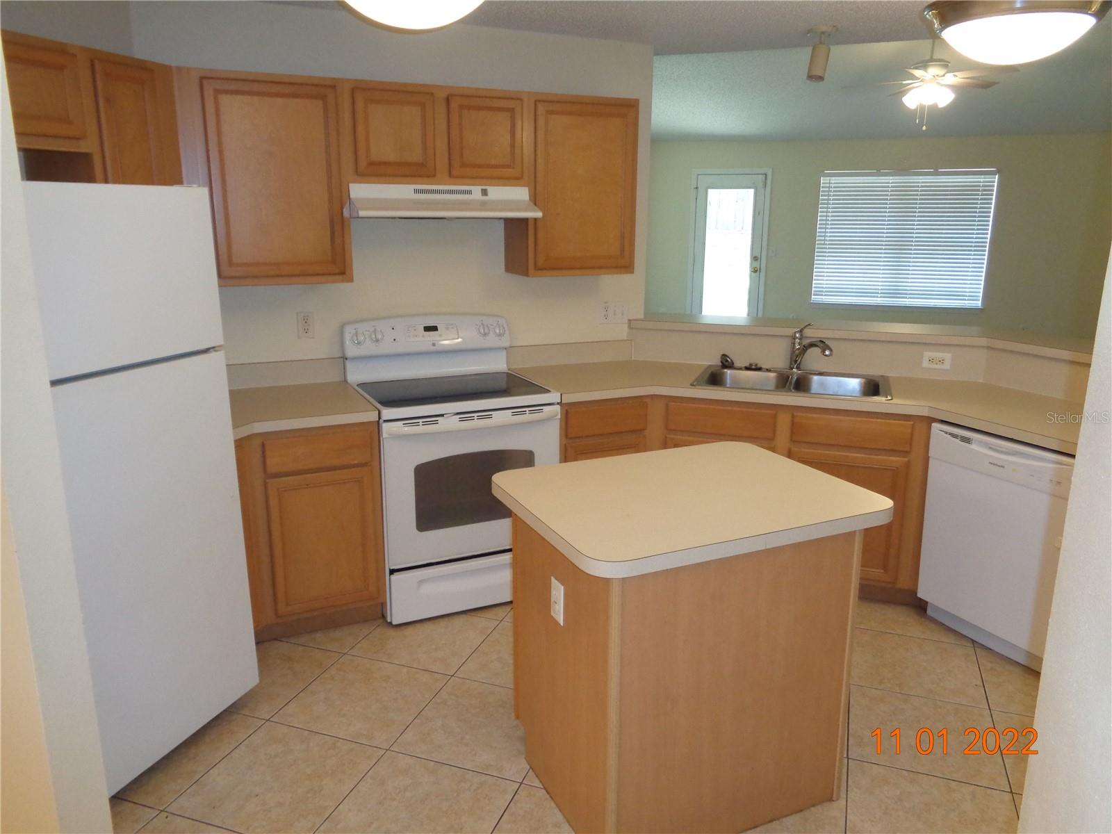 660 TRADEWINDS DR, DELTONA, FL, 32738