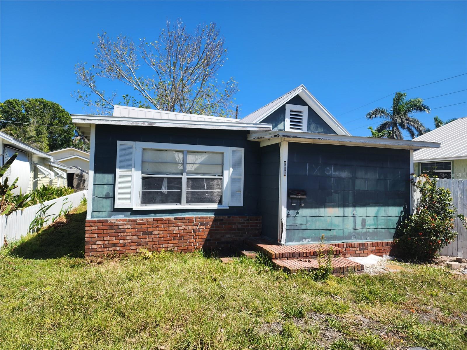 232 HARVEY ST, PUNTA GORDA, FL, 33950